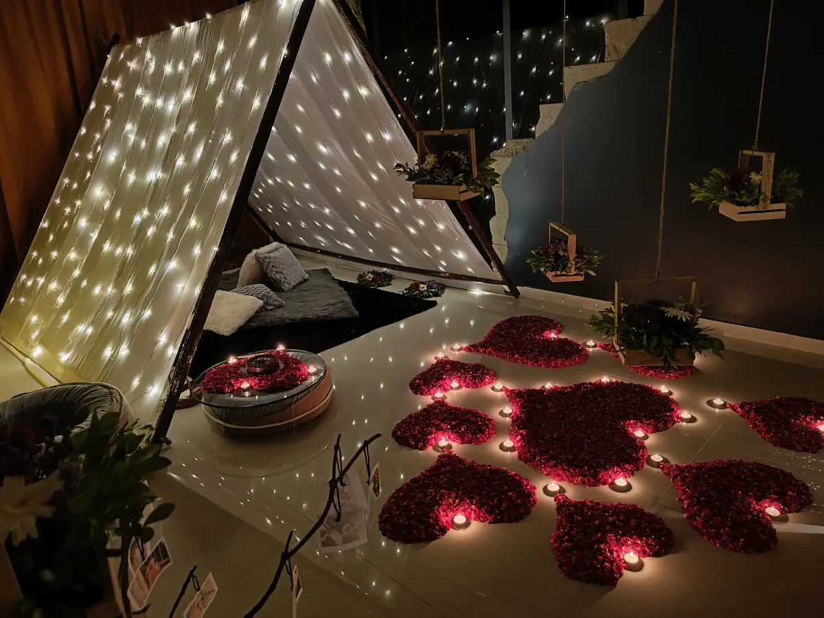 Tent of Romance (Indoor)